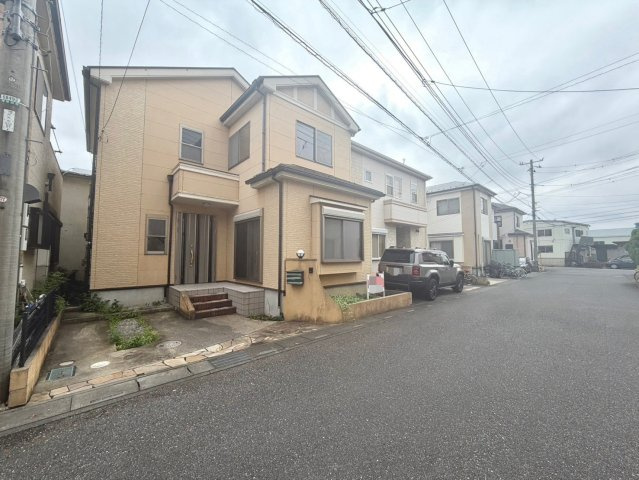 全居室に収納がある3LDK！キッチン・洗面・浴室がワンフロアにまとまり、家事がスムーズにこなせる間取りです。2026年8月リフォーム済み！青柳小学校まで徒歩約7分(500ｍ)、お子様の通学に安心！