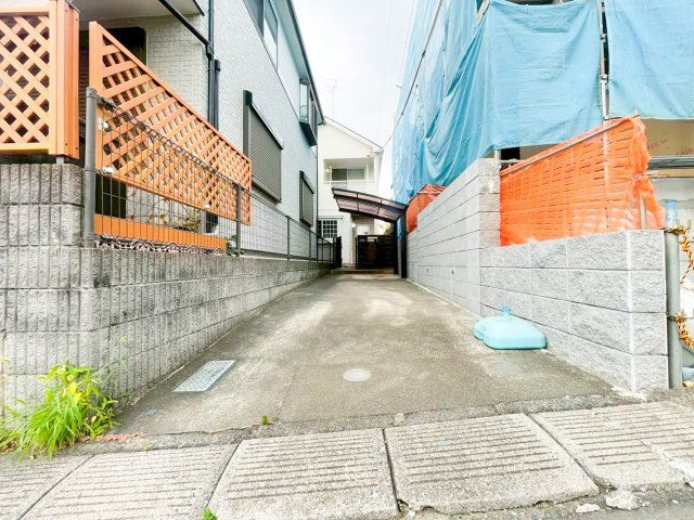 ゆとりのあるカースペース2台分