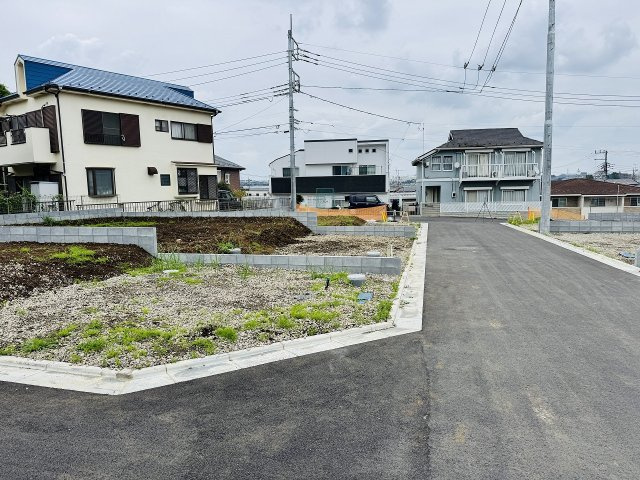 ～南東側5ｍ道路に面しています～