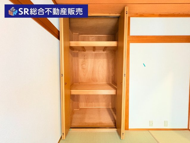 押入れもあるので布団の収納などに便利です！