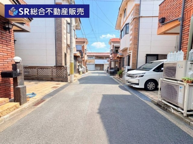前面道路含む現地写真です