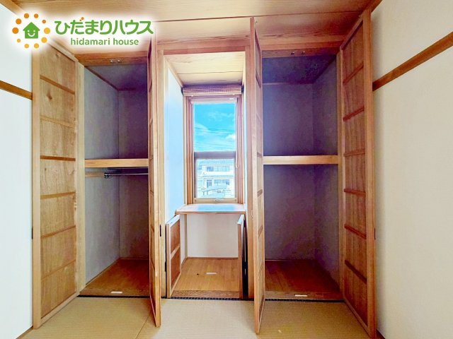奥行きが広い収納スペースなので、お布団も楽々しまえますね！！