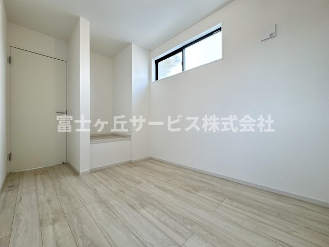 子供部屋としても使える洋室です
