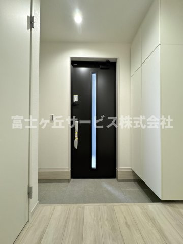 収納もある玄関です