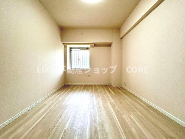 1日の疲れを癒し、心地よく寛げるようゆったりとした広さを確保しています。
