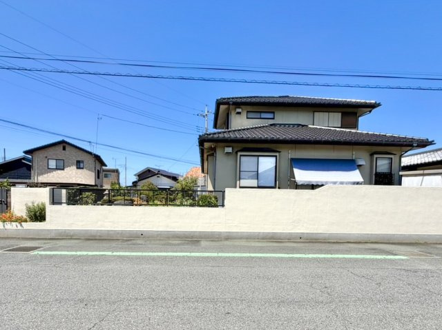 ■外観｜永く住むほどに愛着を深める、味わい豊かなデザインのオウチです♪まずはご見学ください♪