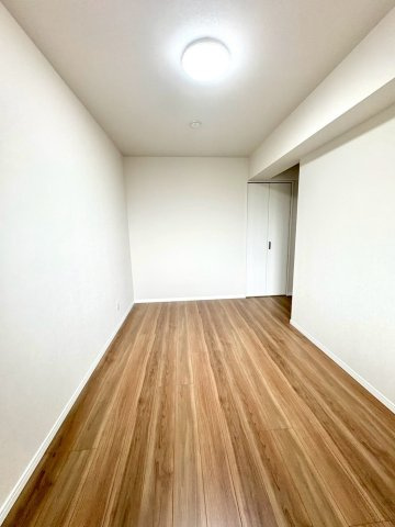 洋室5.4帖・収納付きで、お部屋がすっきり片付きます。