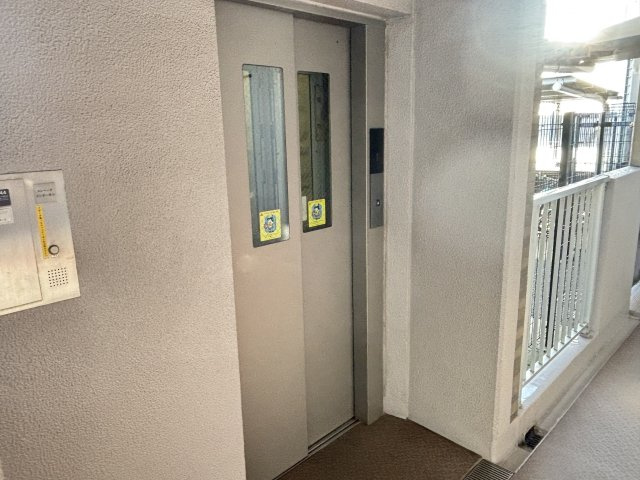 エレベーターあり。