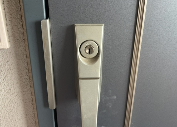 当然のことではありますが、オートロックやセンサーライト、ホームセキュリティーなどの防犯設備があれば、小さいお子様がいるご家庭も安心ですよね！まず物件購入の際は、防犯設備もチェックするようにしましょう。