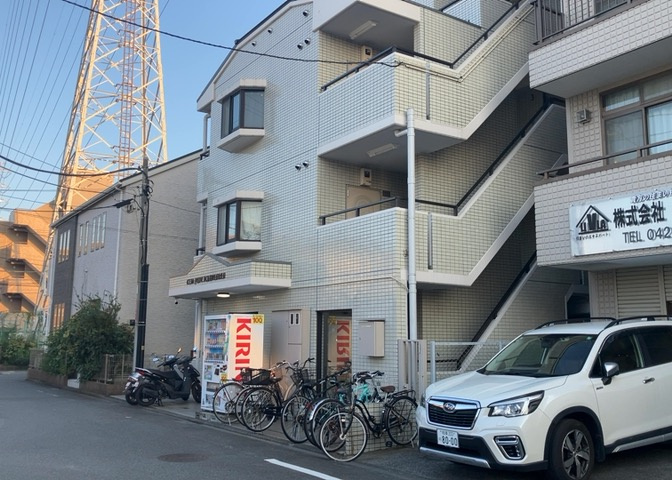 眺望の良さを楽しめるダイニングキッチンで家族団らんの時間を過ごしてはいかがでしょうか。バルコニーから見える景色を家族で眺める時間は、時間が経つのを忘れてしまいそうですね。是非、現地を見に行きましょう！