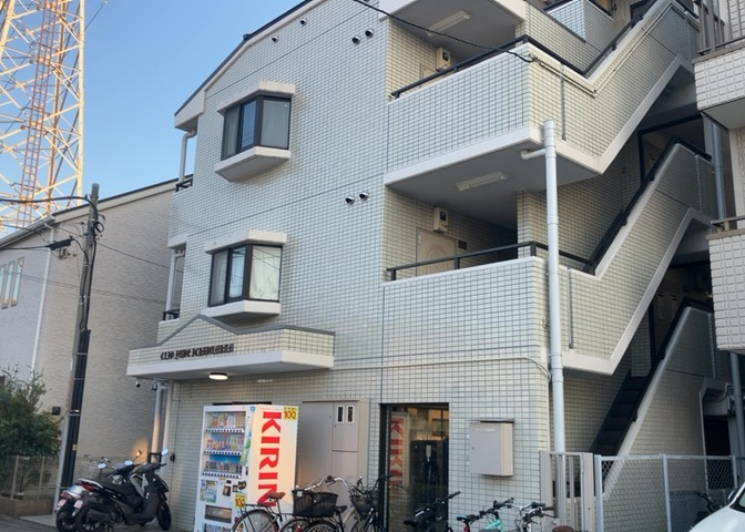 ＳＲＣ造は強度や耐震性の面でもRC造と比べて優れています。そのため、10階建以上の高層または超高層マンションなどの建築にも多く採用されています。柱や梁などのサイズが小さくても高い耐震性を確保できます。