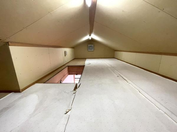 小屋裏収納付