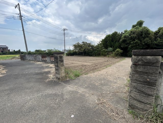 広々とした敷地約90坪！建築条件なし・お好きなハウスメーカーで建築可能です！当社無料の間取り作成も承ります！お気軽にお問い合わせください！