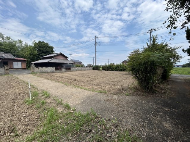 広々とした敷地約90坪！建築条件なし・お好きなハウスメーカーで建築可能です！当社無料の間取り作成も承ります！お気軽にお問い合わせください！