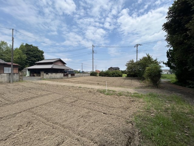 広々とした敷地約90坪！建築条件なし・お好きなハウスメーカーで建築可能です！当社無料の間取り作成も承ります！お気軽にお問い合わせください！