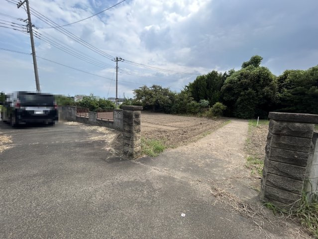 広々とした敷地約90坪！建築条件なし・お好きなハウスメーカーで建築可能です！当社無料の間取り作成も承ります！お気軽にお問い合わせください！