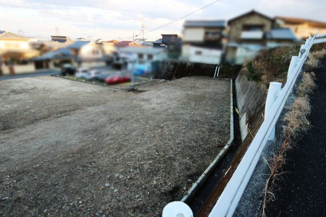 北東側道路からの見た目