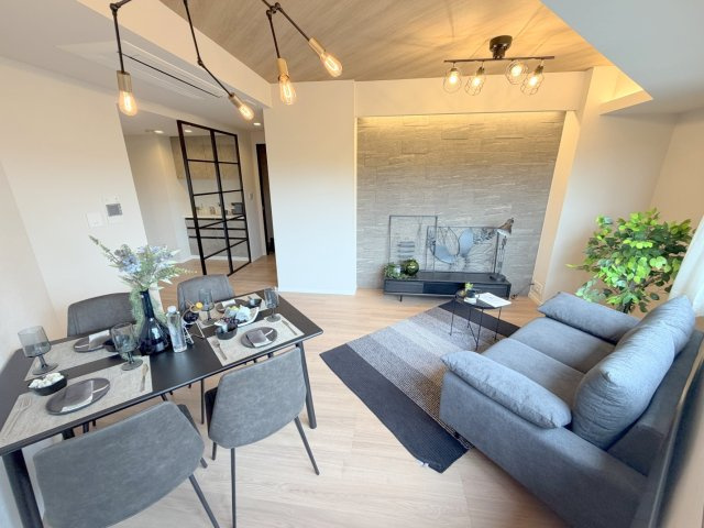 リビング/美しく生まれ変わった上質な住空間で新生活をスタートできます