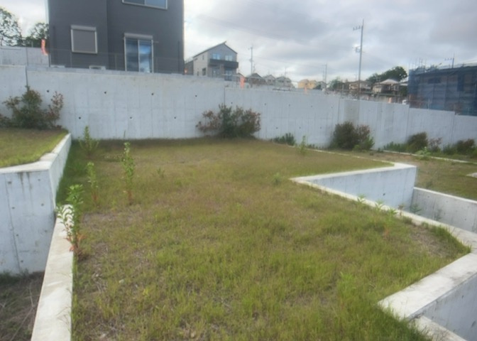 物件の詳細については、現地を見てわかること以外に、役所や法務局などで調べないとわからないことがあります。そのため、現地に行く場合は、もしこの物件を買ったらどのような生活ができるかをイメージしましょう。