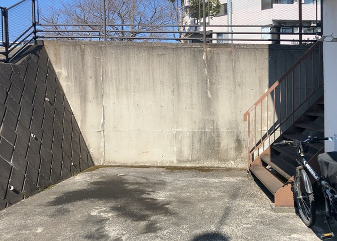 マンションの駐輪場は、事前に空きがあるか確認を取ると安心です。せっかく入居したのに駐輪スペースがない！なんてことになったら大変ですよね。そこで、内見時や購入前にはまず事前に確認しておくと良いでしょう。