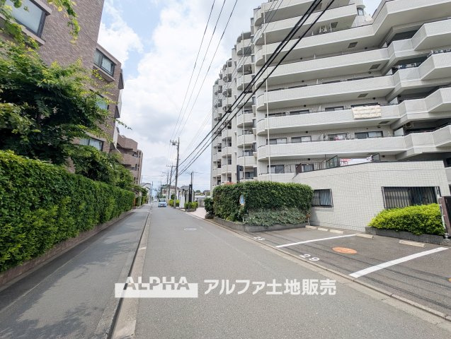 【A　warm　space】◆心がほどける場所◆　ゆとりある空間が、日常に静かな余白をつくる住まい。人を迎えることが自然になり、暮らしのリズムも穏やかに整っていく。
