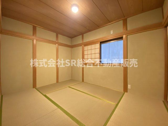 日本らしい落ち着いた雰囲気の和室です