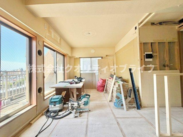 約10帖のLDは南向きで明るい室内です（2026.05.19撮影）