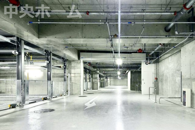 【敷地内駐車場】最新の空き状況や費用などの詳細は担当スタッフまでお問い合わせください。