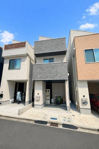 ◆一戸建てを中心とした街並みが整然と続き、周辺は高い建物が建っていないので、緑の多い閑静な趣を感じる環境です。街並みや周辺環境も重要なポイントです！！