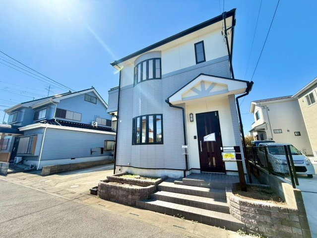全居室に収納がある4LDK！2階全室6帖以上！駐車スペース2台可(車種による)！2026年3月リフォーム完了予定！