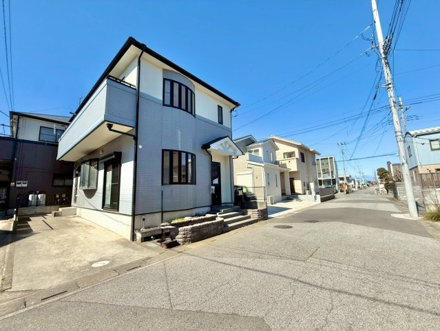 全居室に収納がある4LDK！2階全室6帖以上！駐車スペース2台可(車種による)！2026年3月リフォーム完了予定！