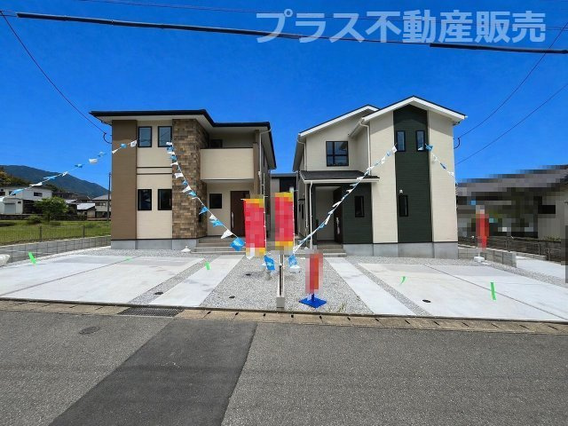 現地写真。プラス不動産販売なら、現場の全ての棟をまとめてご見学頂けます。