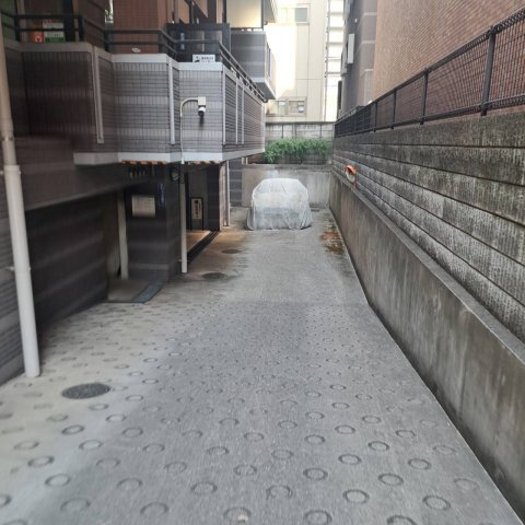 駐車場入り口