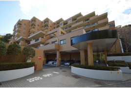 ダイアパレス湯河原グランヒルズ一番館の外観