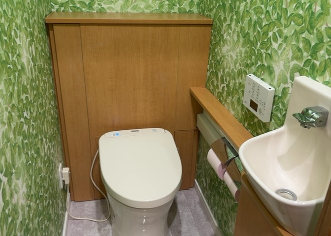 トイレは大きさや形、機能、抗菌性などが異なる多種多彩なタイプが各メーカーから出ています。それぞれに良さがあるため、事前にどういったタイプのトイレがいいのかをご家庭内で決めて、内見に行くといいでしょう。