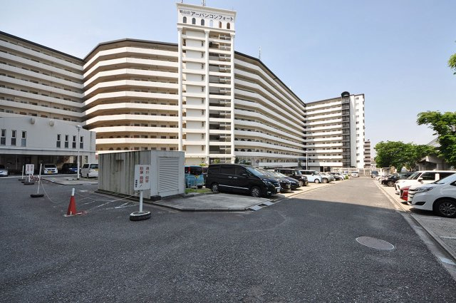外観・駐車場