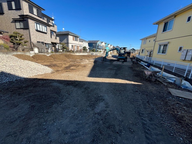 土地の形が極端に長細かったり、狭小地、あるいは道路との高低差がある傾斜地だった場合、後々売ろうとしても買い手がつかない場合もあります。後々、売却することになった時に価値の下がらない土地を選びましょう。
