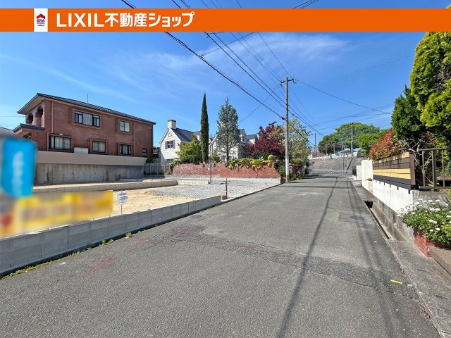 交通量が少ないので車の出し入れが楽々です。