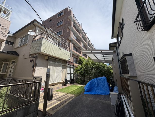 4LDK・サンルーム付き！水回りの集中した家事ラク動線です！