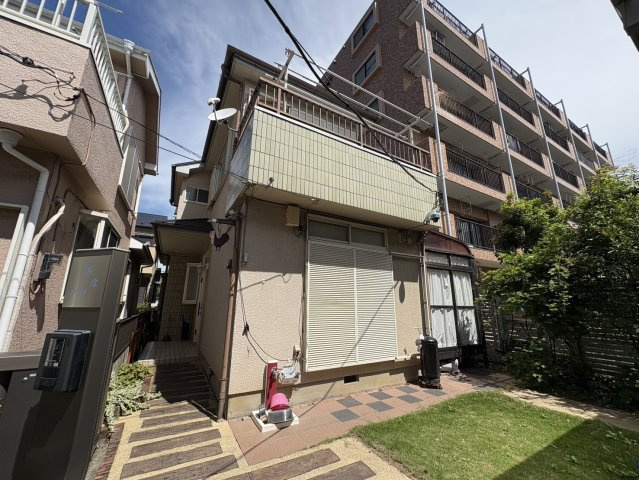 4LDK・サンルーム付き！水回りの集中した家事ラク動線です！
