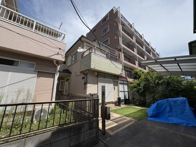 4LDK・サンルーム付き！水回りの集中した家事ラク動線です！