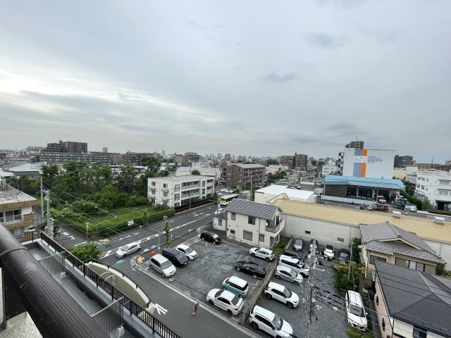 前面棟無しで東向きのバルコニー！陽当たり・通風・眺望良好です。