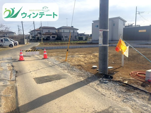 前面道路は交通量が少なく子供の通学にも安心の道路です♪ぜひ現地でご体感ください！