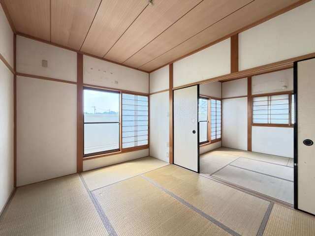 2階和室6帖です