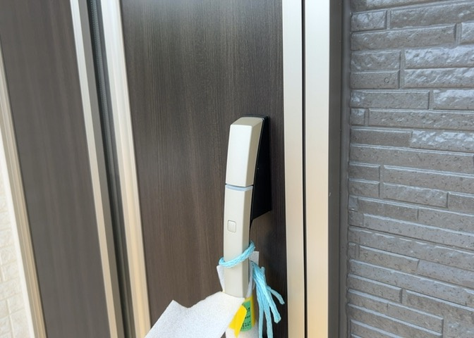 木造住宅とは土台、壁、柱など建築物の強度を支える構造体の材に木が使用されている構造を指します。構造体は建物の自重を支えるだけではなく風圧や水圧、積裁荷重などあらゆる衝撃に耐えるための基礎です。