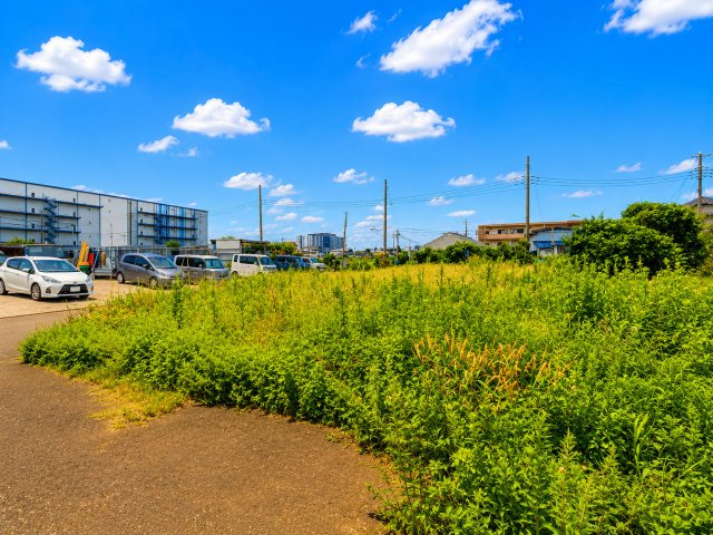 現況の雰囲気や広さは写真だけでは伝わりにくいため、ぜひ現地でご確認ください。建築はできません。