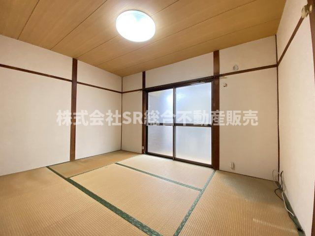 2F・和室6帖。寝る時は布団派の方にはピッタリのお部屋です！