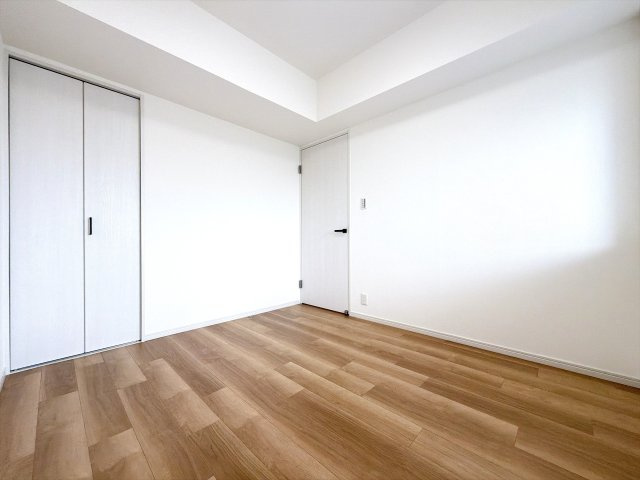 北東洋室の別角度になります♪