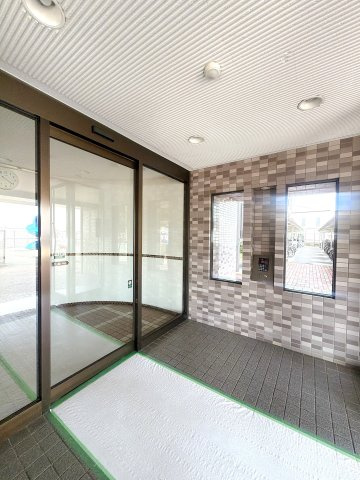 安心のオートロック付マンションになります♪