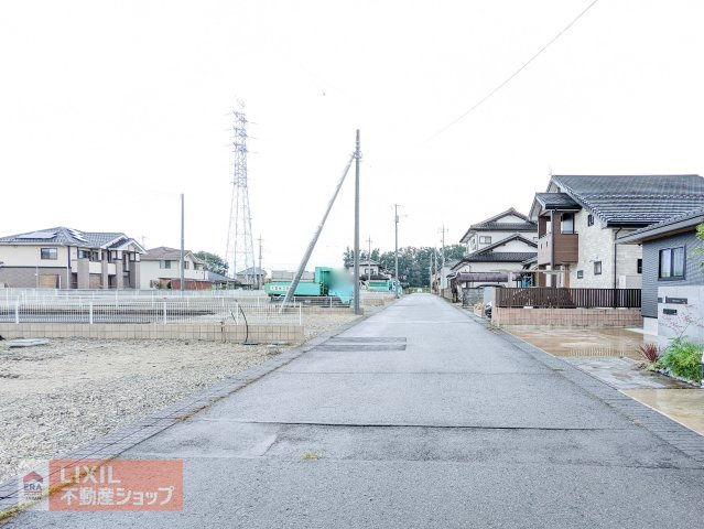前面道路　道幅やお車の停めやすさなど現地にてご確認ください。